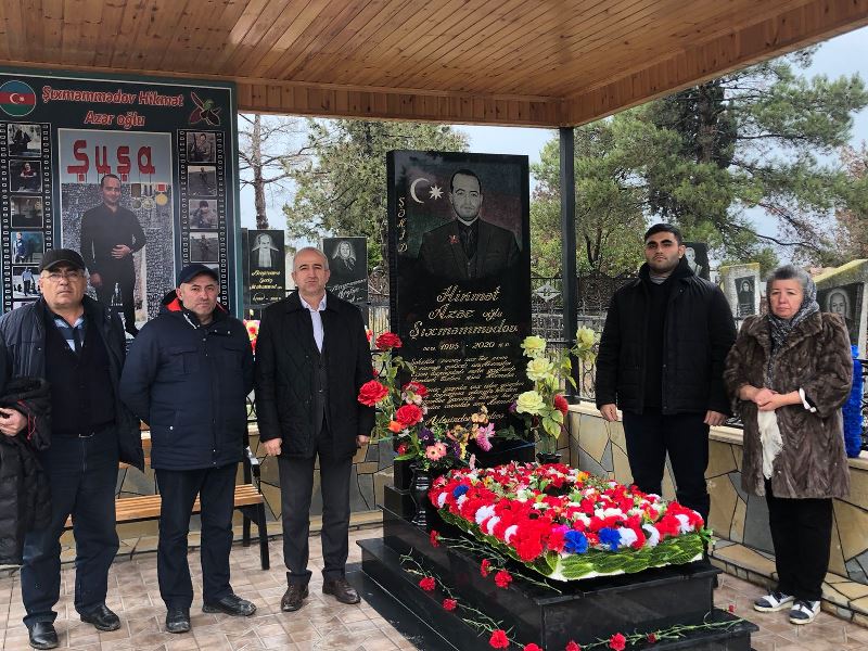 UNEC kollektivi şəhid Hikmət Şıxməmmədovun məzarını ziyarət edib