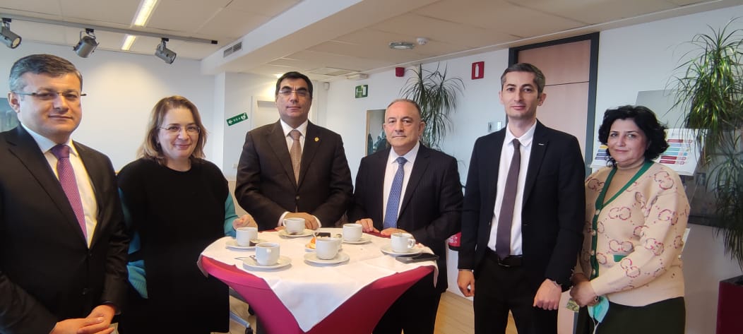 AzTU-nun rektoru Belçikada səfərdədir  