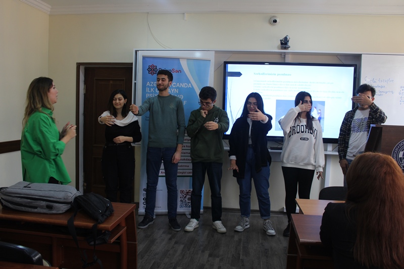 UNEC-d psixoloqla silsilə görüşlər keçirilir-FOTO