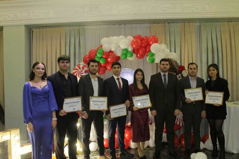 UNEC THİK üzvləri Dünya Azərbaycanlılarının Həmrəyliyi Gününü qeyd etdi
