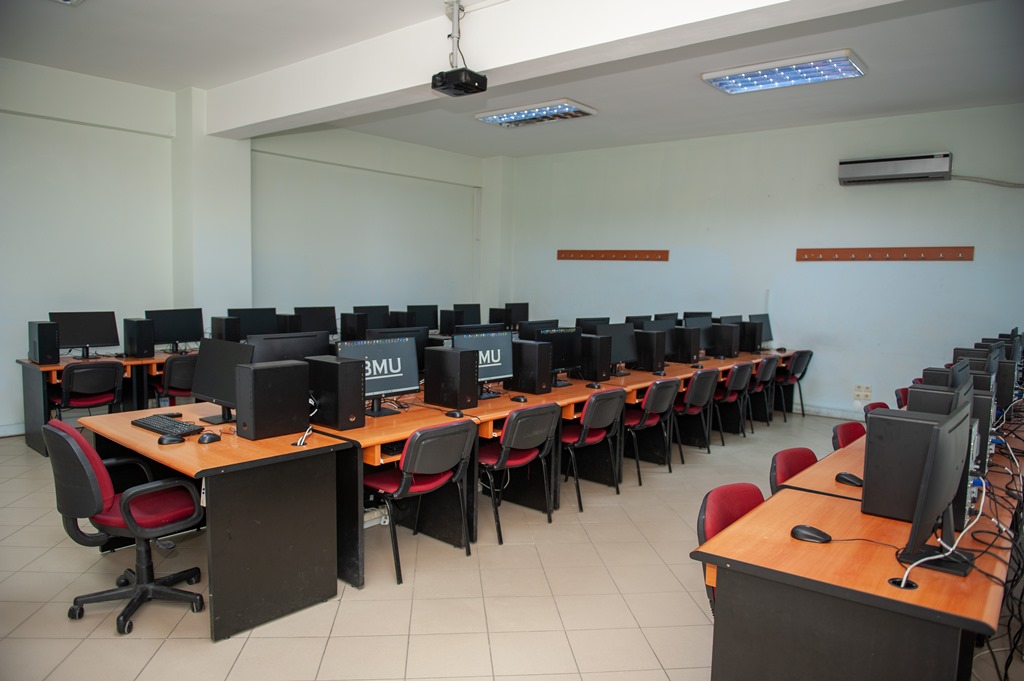 BMU-nun Kompüter laboratoriyasının bazası gücləndirilib  