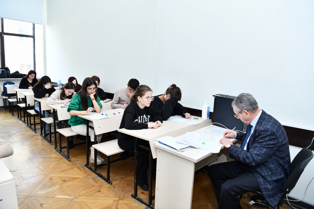 ADNSU: 72 tələbə imtahanlarda iştirak etməyib