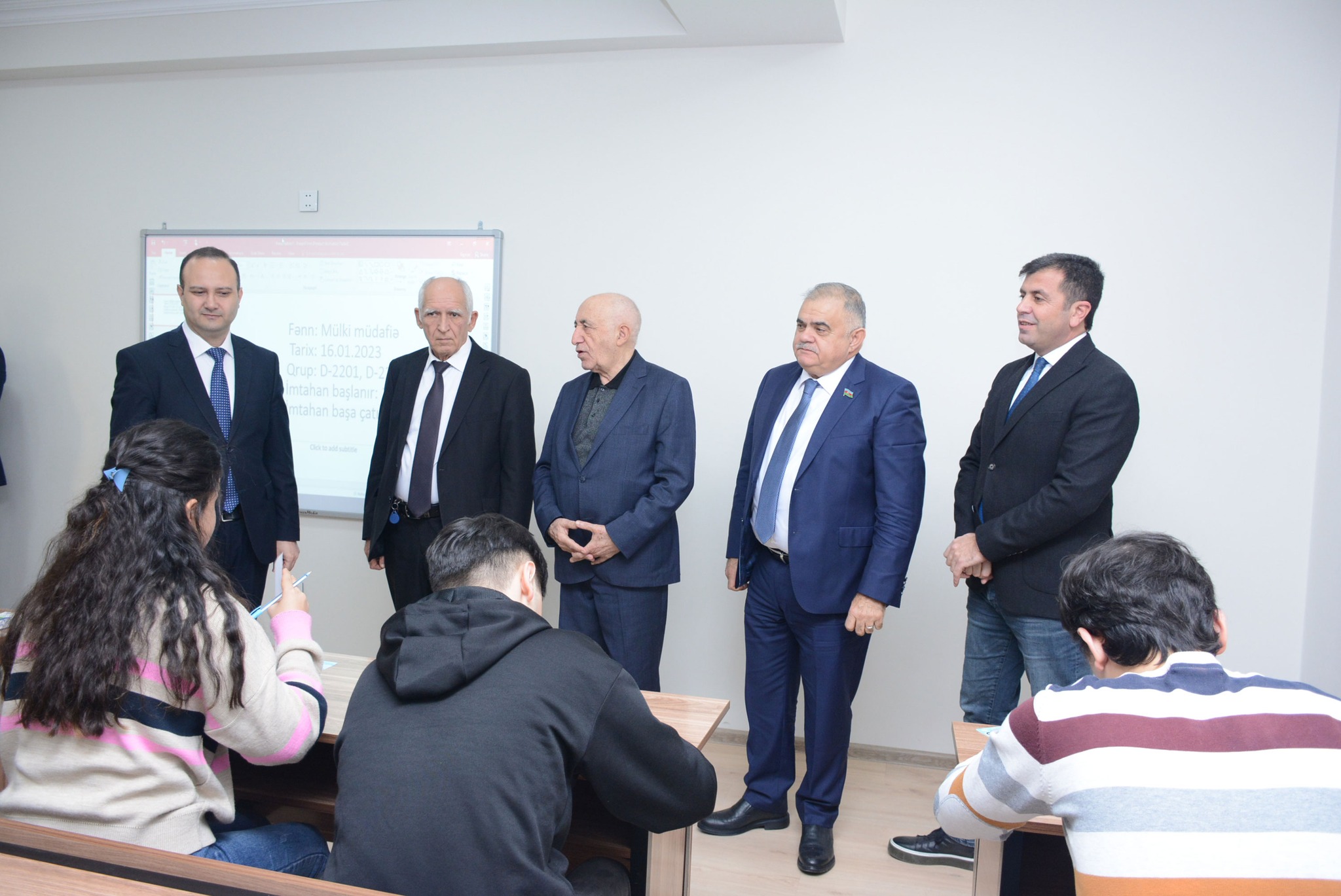 İlahiyyat İnstitutunda imtahan sessiyası davam edir 
