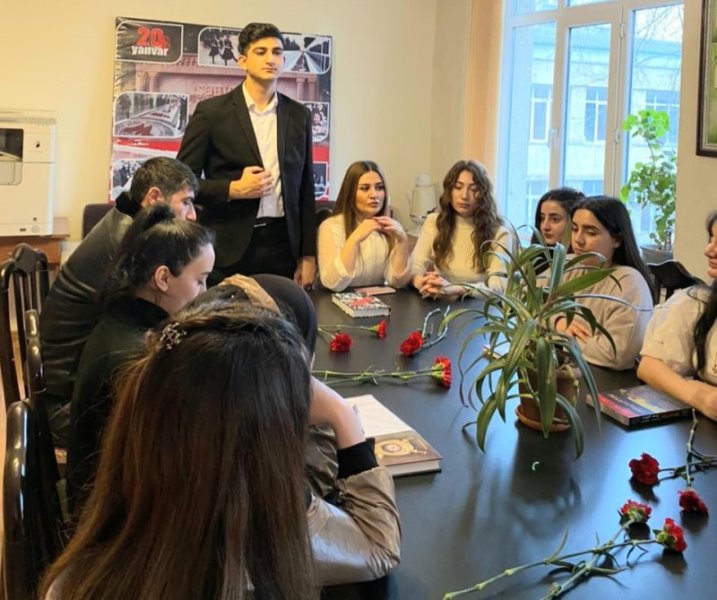 UNEC-də 20 Yanvarla bağlı dəyirmi masa keçirildi