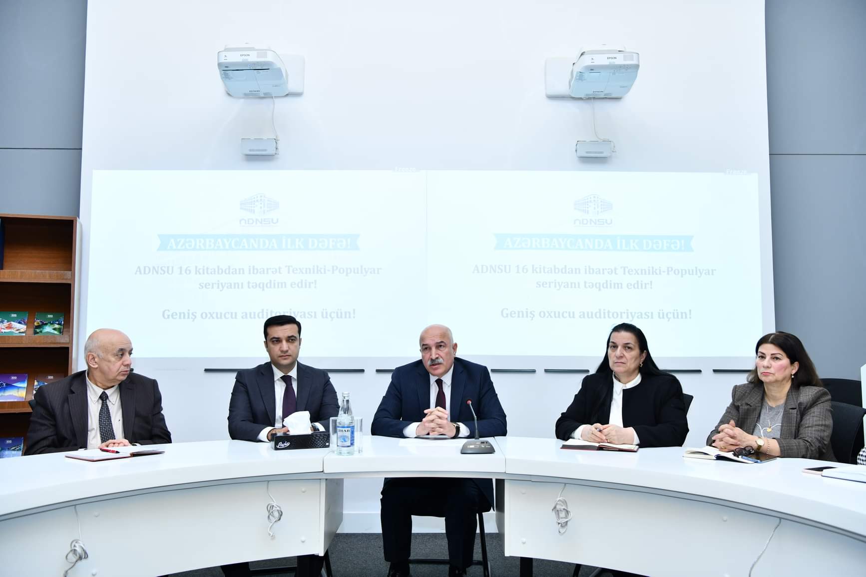 ADNSU-da 16 kitabdan ibarət Texniki-Populyar seriyasının təqdimatı keçirilib