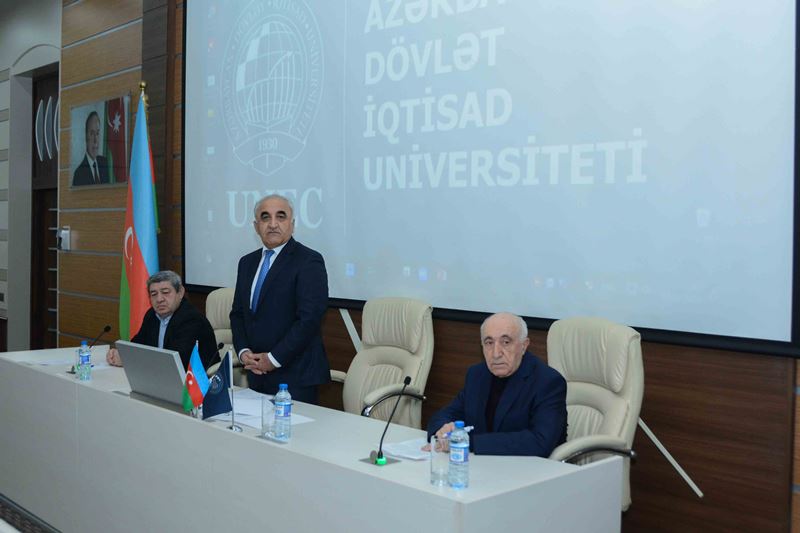 UNEC-də tanınmış ziyalıların iştirakı ilə 