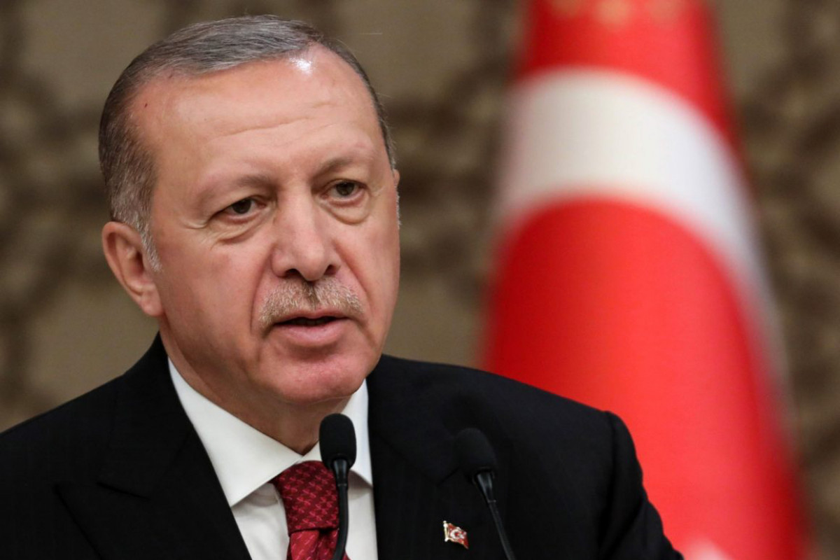 Türkiyə universitetlərində dərslər yaya qədər onlayn keçiləcək