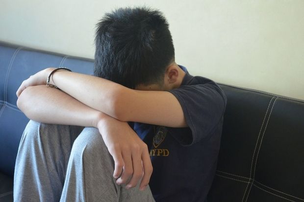 12 yaşlı məktəbli valideynlərindən polisə şikayət etdi