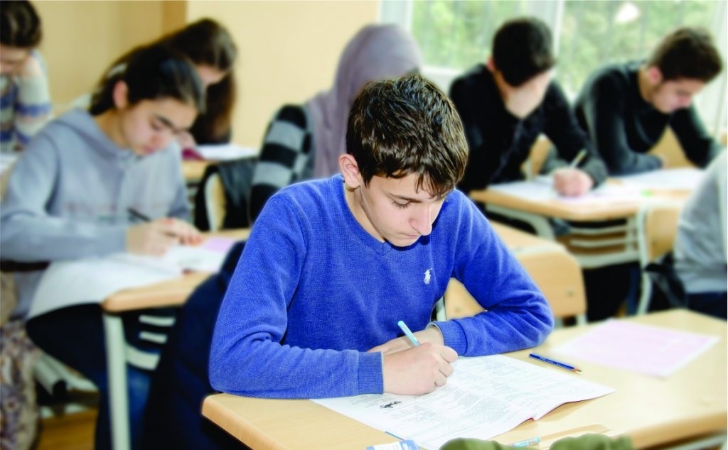 Martın 12-də bu rayonlarda buraxılış imtahanı keçiriləcək - SİYAHI