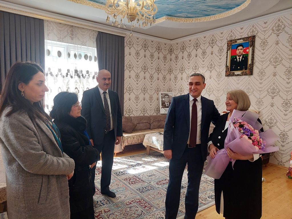 MDU kollektivi şəhid ailələrini ziyarət edib