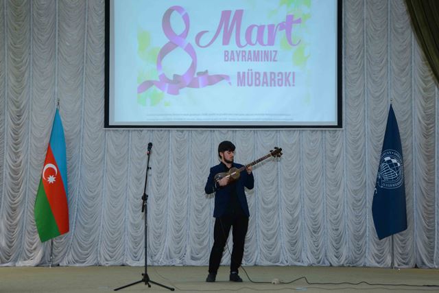 UNEC xanımlar üçün konsert təşkil etdi