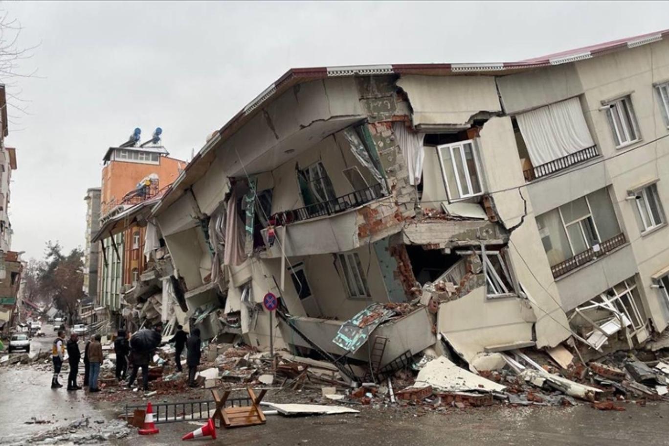 106 universitetə ziyan dəyib, 1361 tələbə həlak olub - TÜRKİYƏDƏ