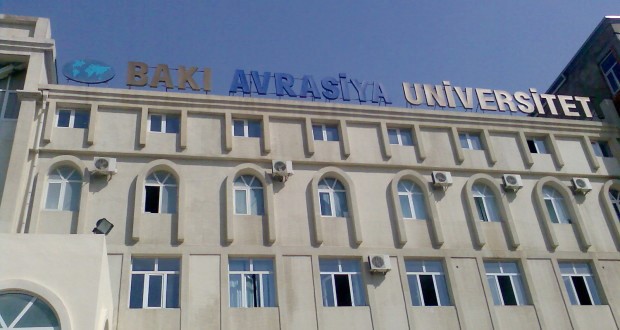 Ali məktəblərdə dərslik problemi: BAU-da vəziyyət necədir... - ARAŞDIRMA