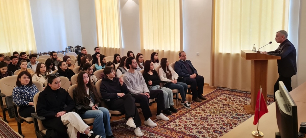 Əlyazma abidələrinin bərpasına dair elmi sessiya olub