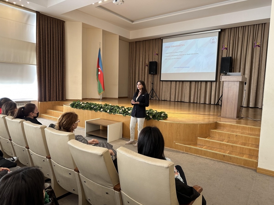 Tələbələr ABŞ universitetlərinə qəbul barədə məlumatlandırılıb