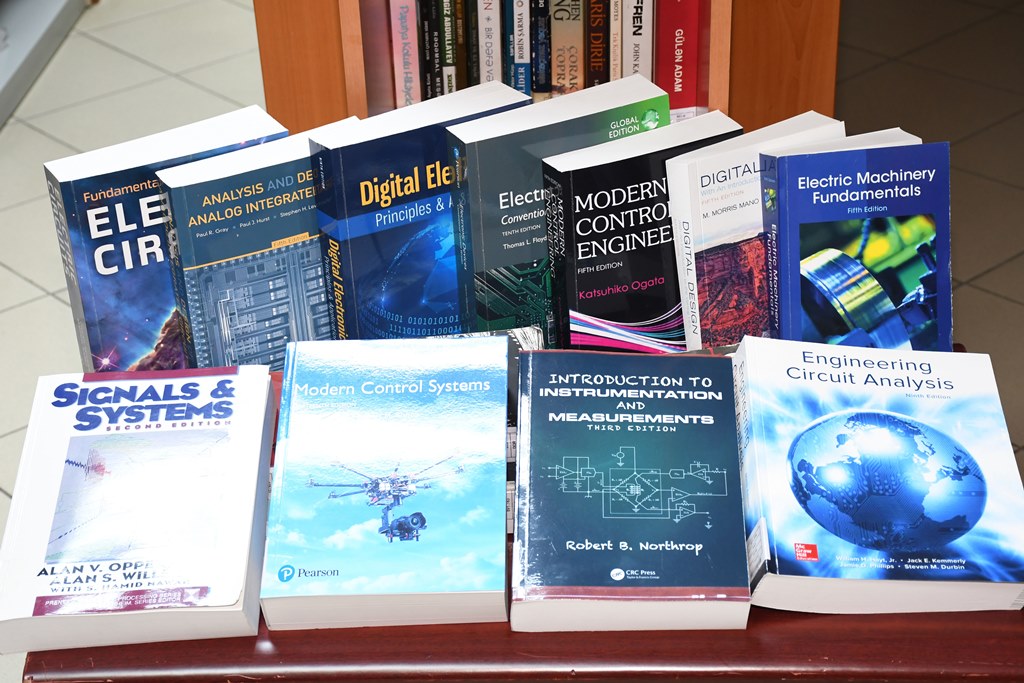 BMU-nun kitabxanasına yeni nəşrlər daxil olub