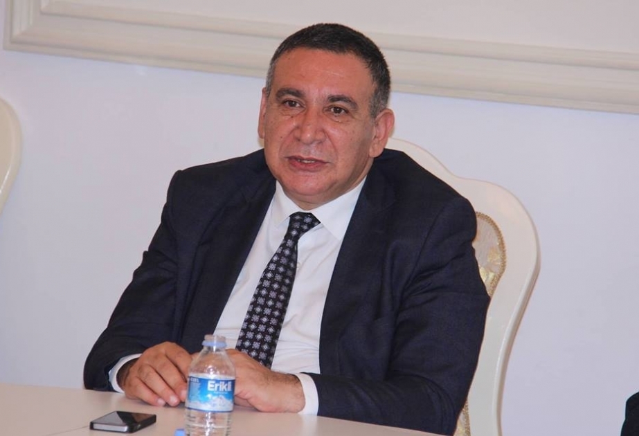Rəşad Məcid jurnalistləri bir-birlərinə hörmət etməyə ÇAĞIRDI
