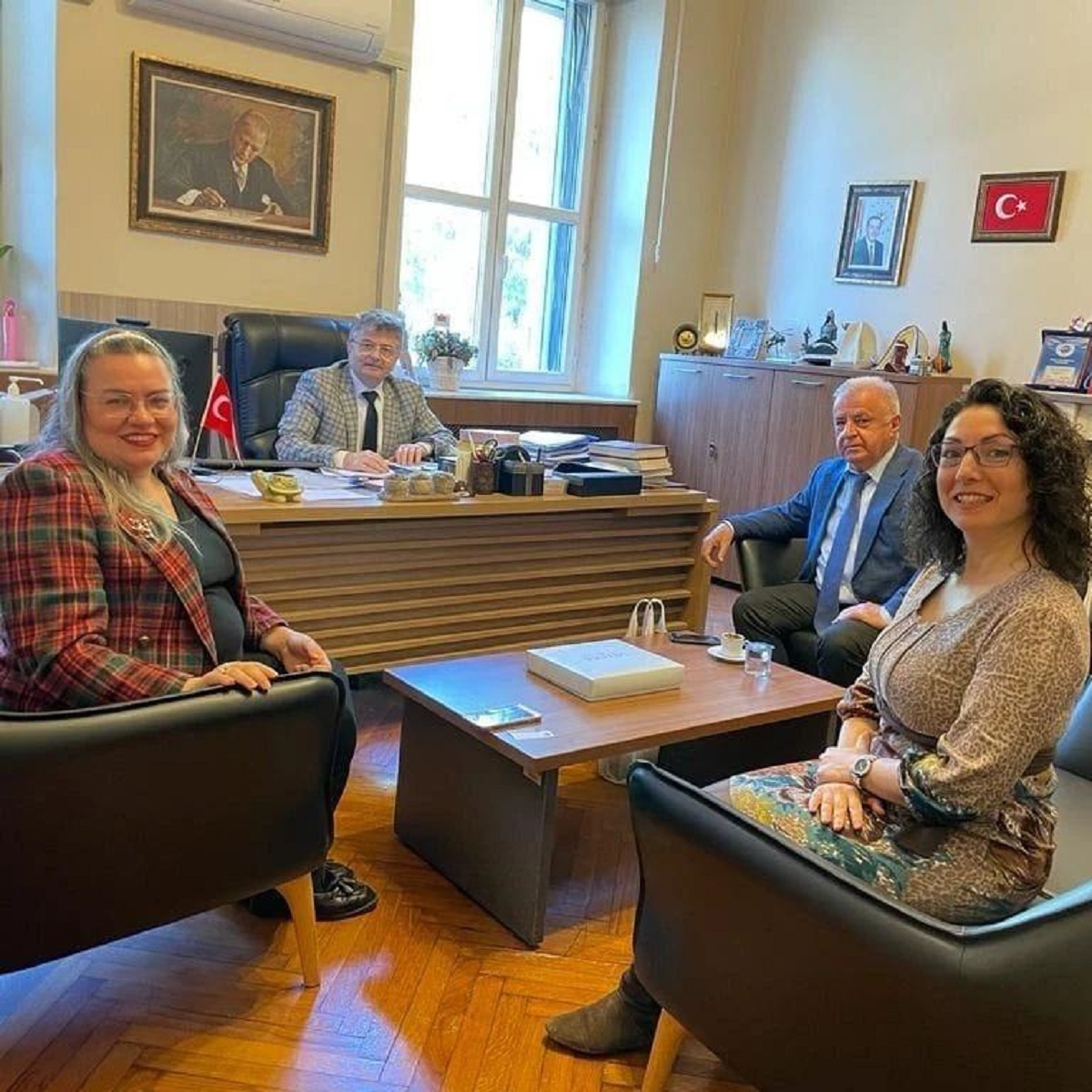 AzMİU alimi EGE Universitetində seminarlar keçirib 