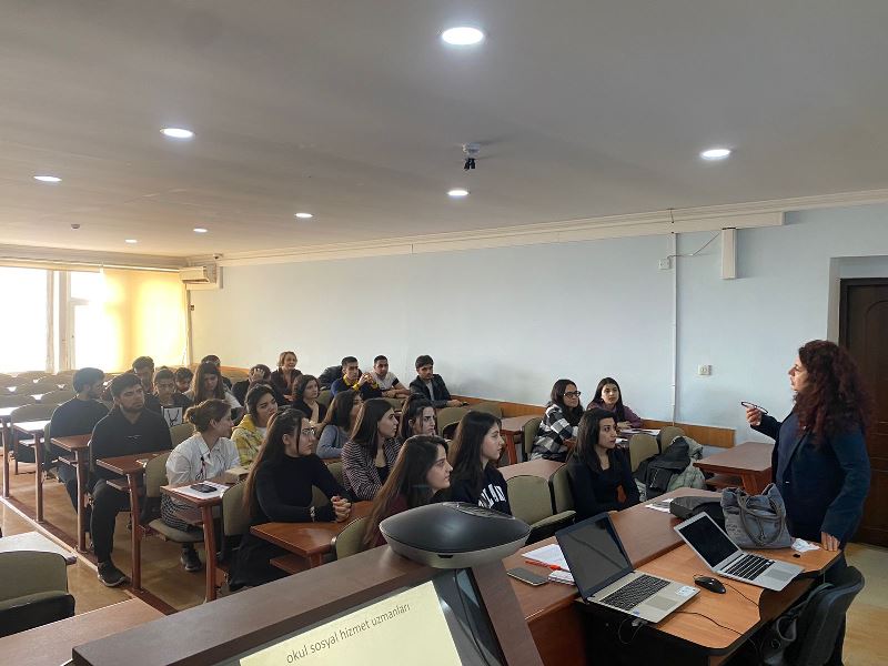 UNEC-də “Sosial iş” fənləri üzrə təlim keçiblər