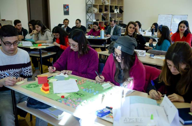 Memarlıq və İnşaat Universitetinin əcnəbi tələbələrlə bağlı “SİRRİ”...