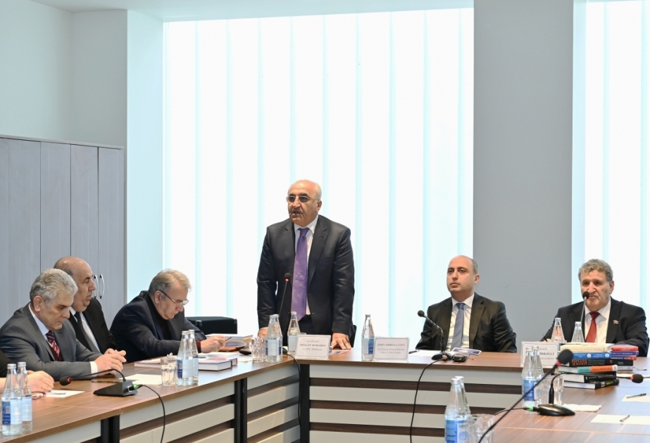 Rektor elmin populyarlaşdırılmasının əhəmiyyətindən DANIŞDI