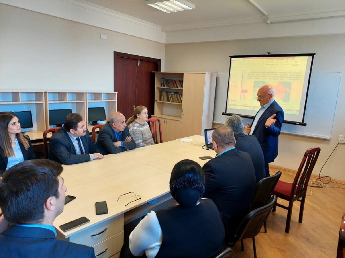 AzMİU-nun Geomatika kafedrasında seminar keçirilib