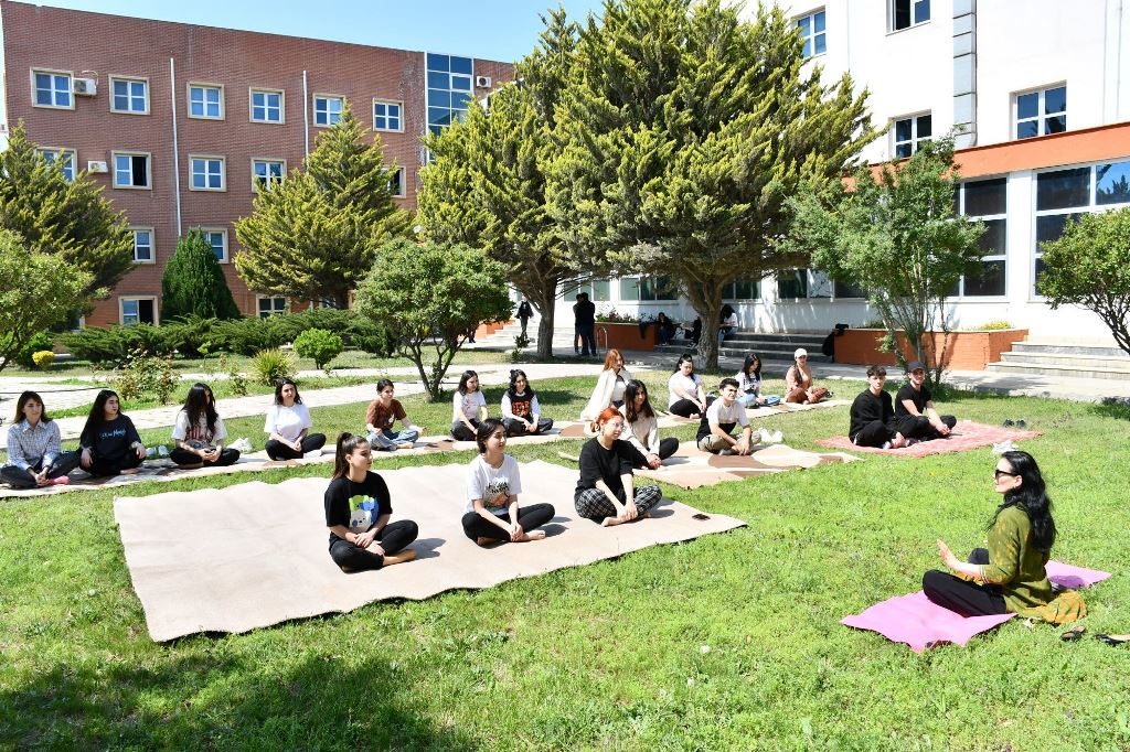 “Yoqa və uğura gedən yol” - Universitetdə  təlim...