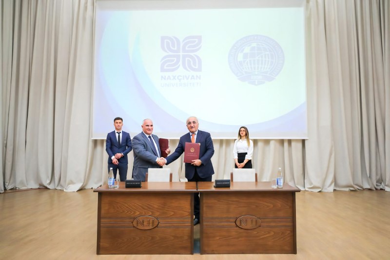 Universitetlər arasında əməkdaşlıq müqaviləsi imzalanıb