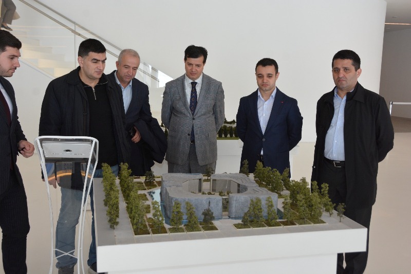 UNEC əməkdaşları Heydər Əliyev Mərkəzini ziyarət ediblər