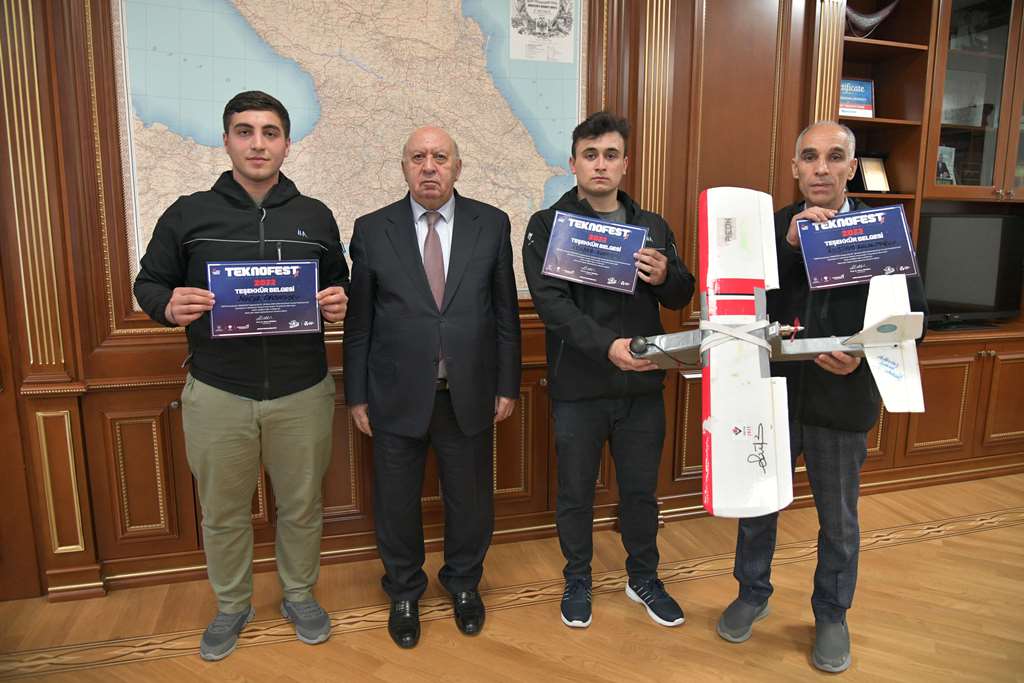 Rektor “TEKNOFEST-2023”ün iştirakçı komandası ilə görüşüb