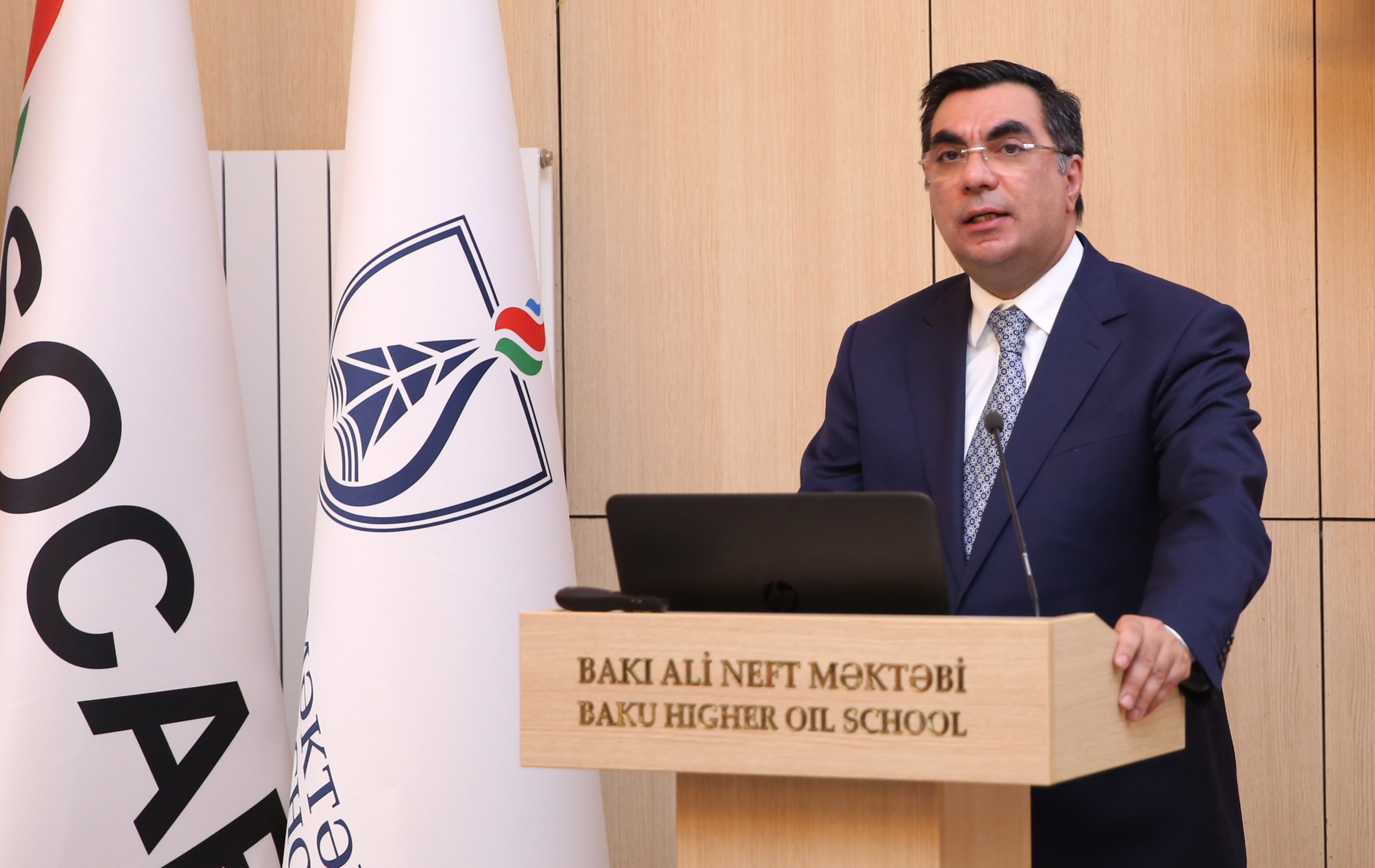 Bakı Ali Neft Məktəbində biznes forumu keçirilib