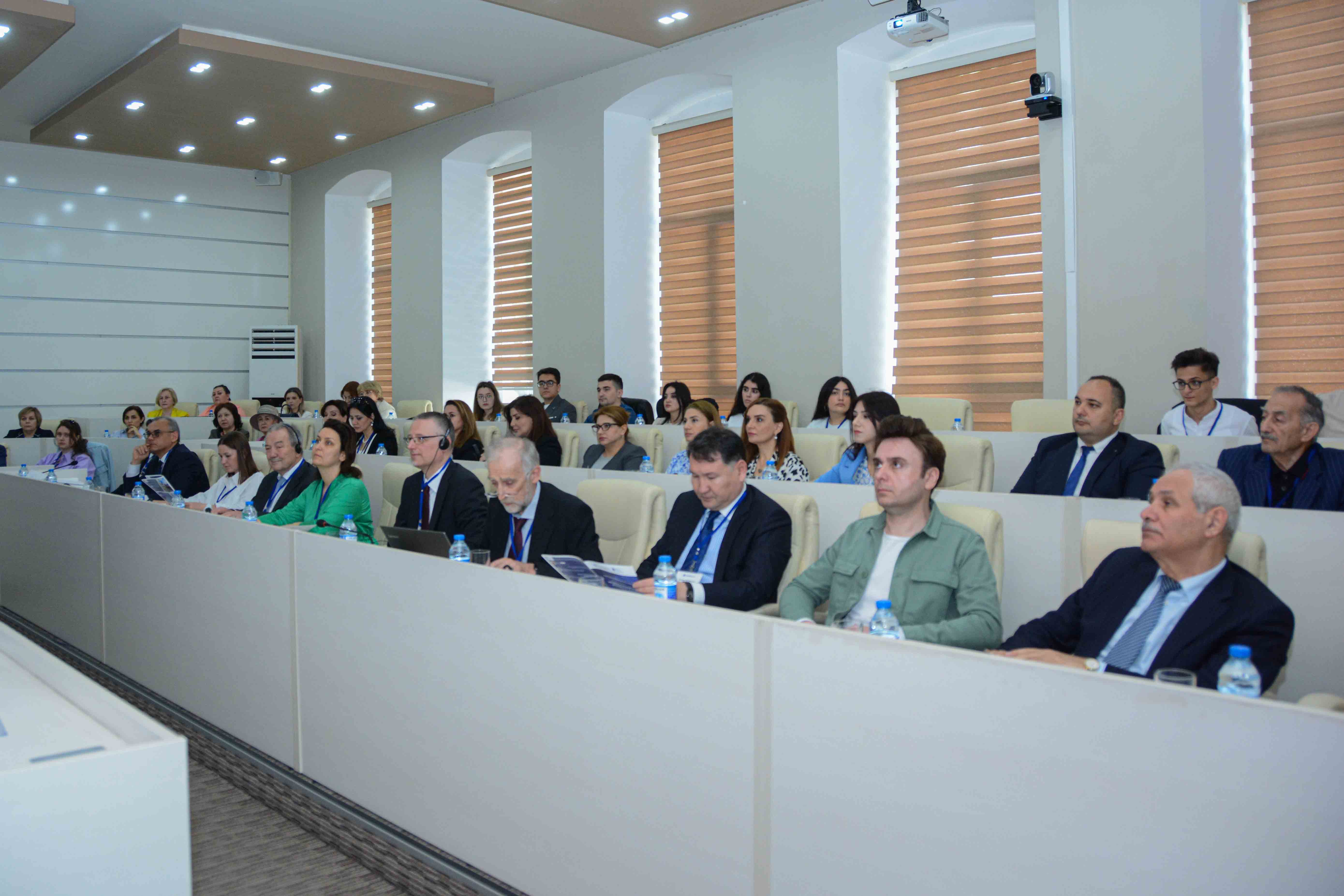  UNEC-də seminar: 