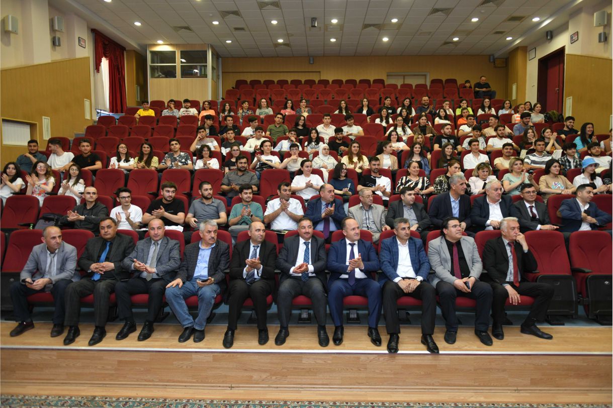 Şuşa Musiqili Dram Teatrının kollektivi BMU-da olub
