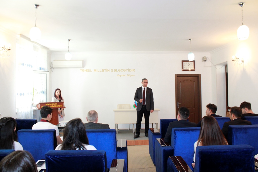 İctimai fəallığı ilə seçilən tələbə və magistrantlar mükafatlandırılıb