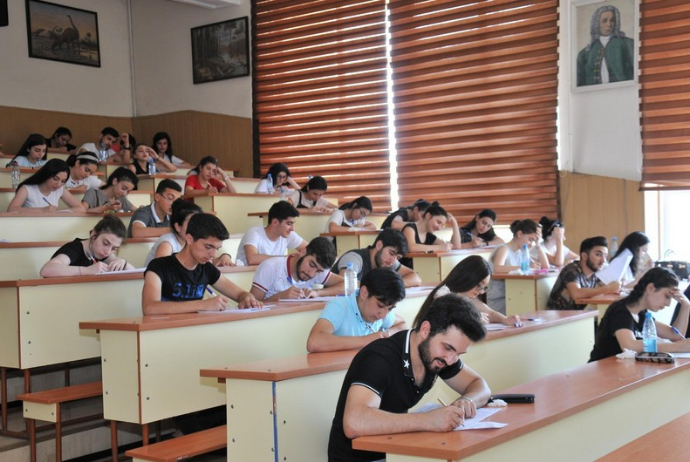 UNEC-də tələbələr Yay semestrinə onlayn qoşulacaqlar