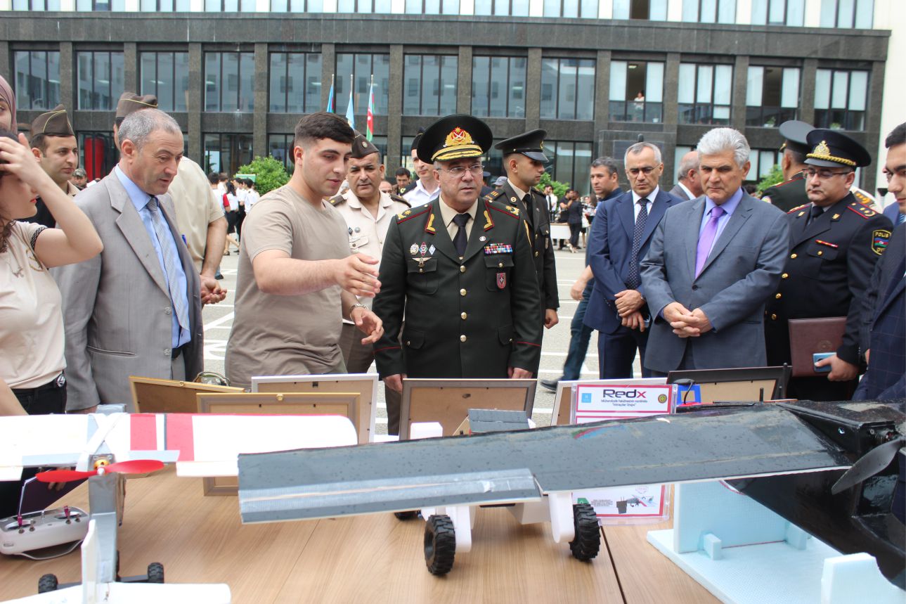 BMU tələbələrinin dronları nümayiş etdirilib