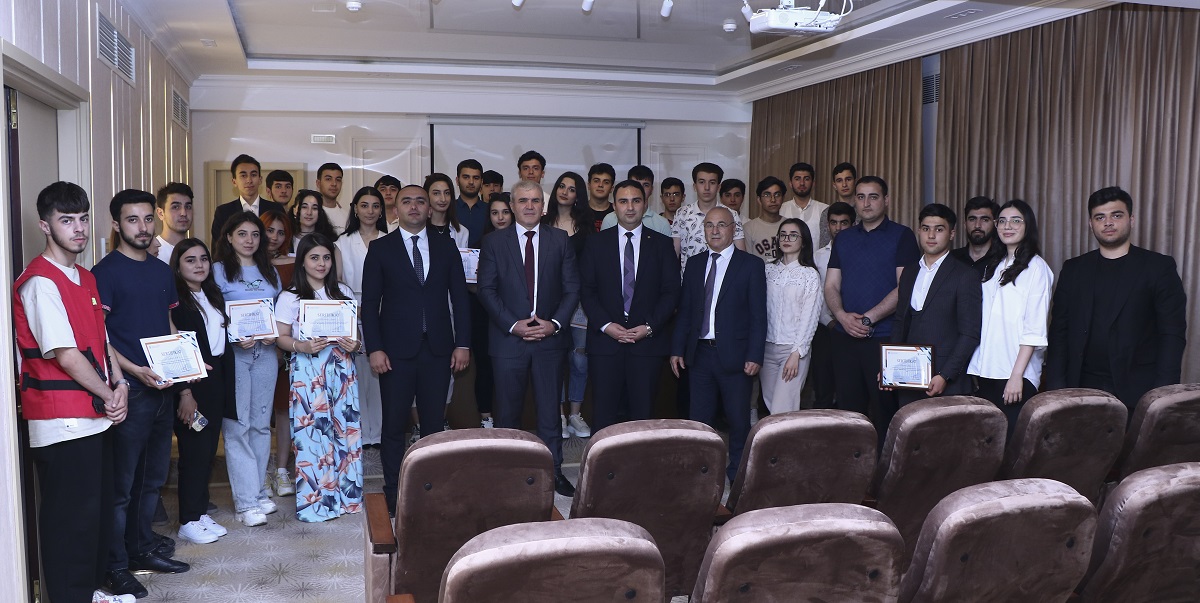 “AzMİU Academy”nin ilk məzunlarına sertifikat verilib