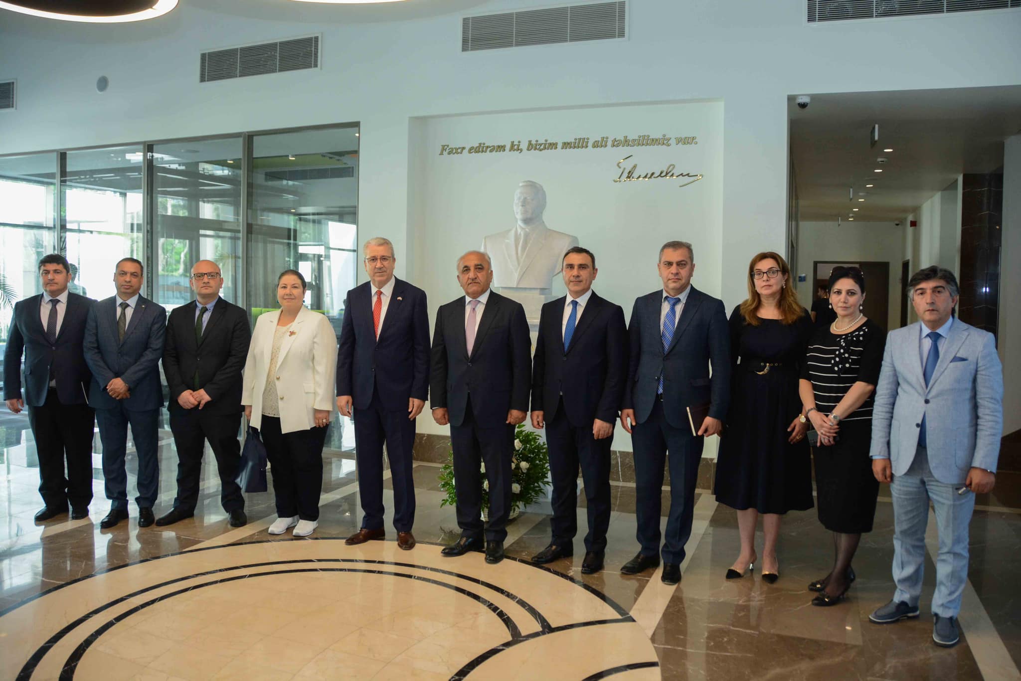 UNEC Ege Universiteti ilə ikili diplom proqramına başladı