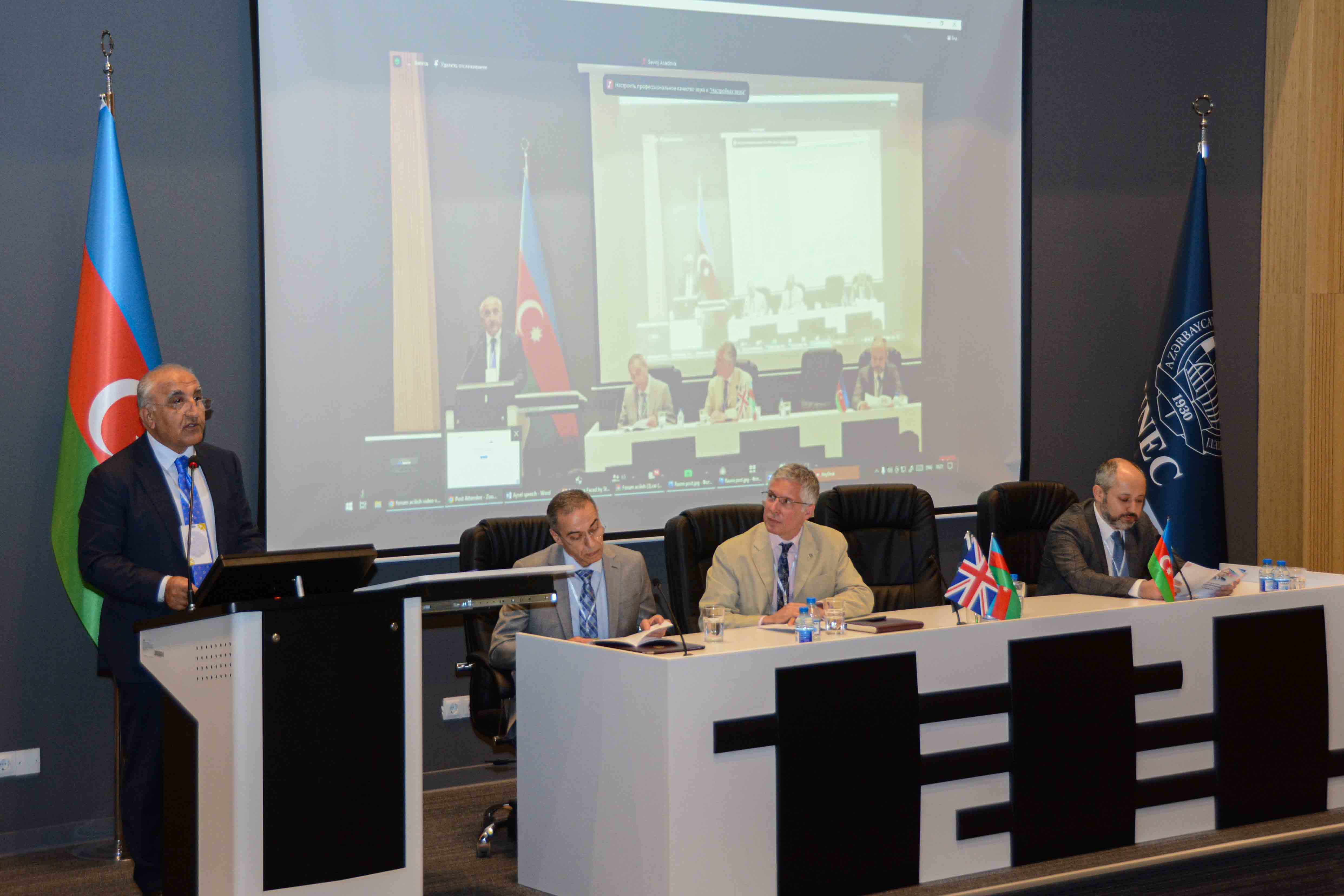 UNEC-də  I Beynəlxalq Forum öz işinə başlayıb