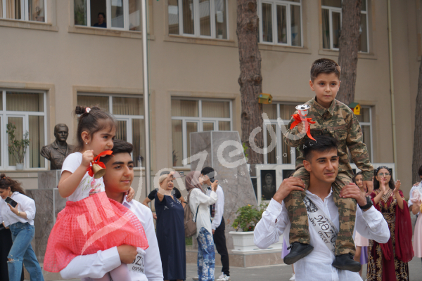 AzEdu.az “Son zəng”i Milli Qəhrəmanın adına olan məktəbdə izlədi – REPORTAJ+FOTOLAR