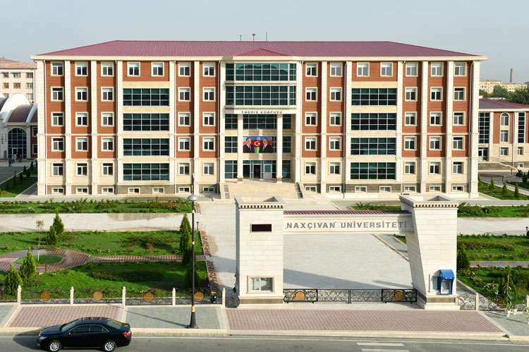 Bu lisey Naxçıvan Dövlət Universitetinin tabeliyinə verildi