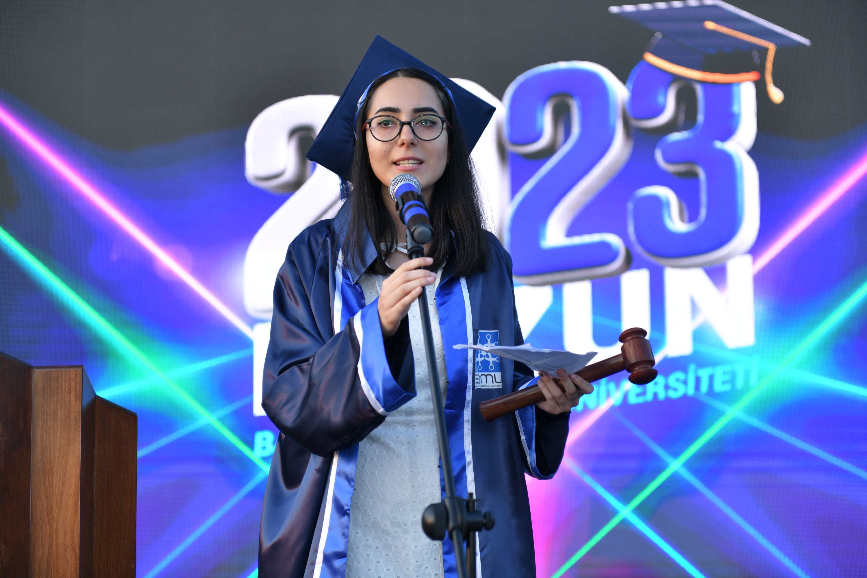 BMU-nun 2023-cü il üzrə birincisi - 99,17 balla məzun oldu