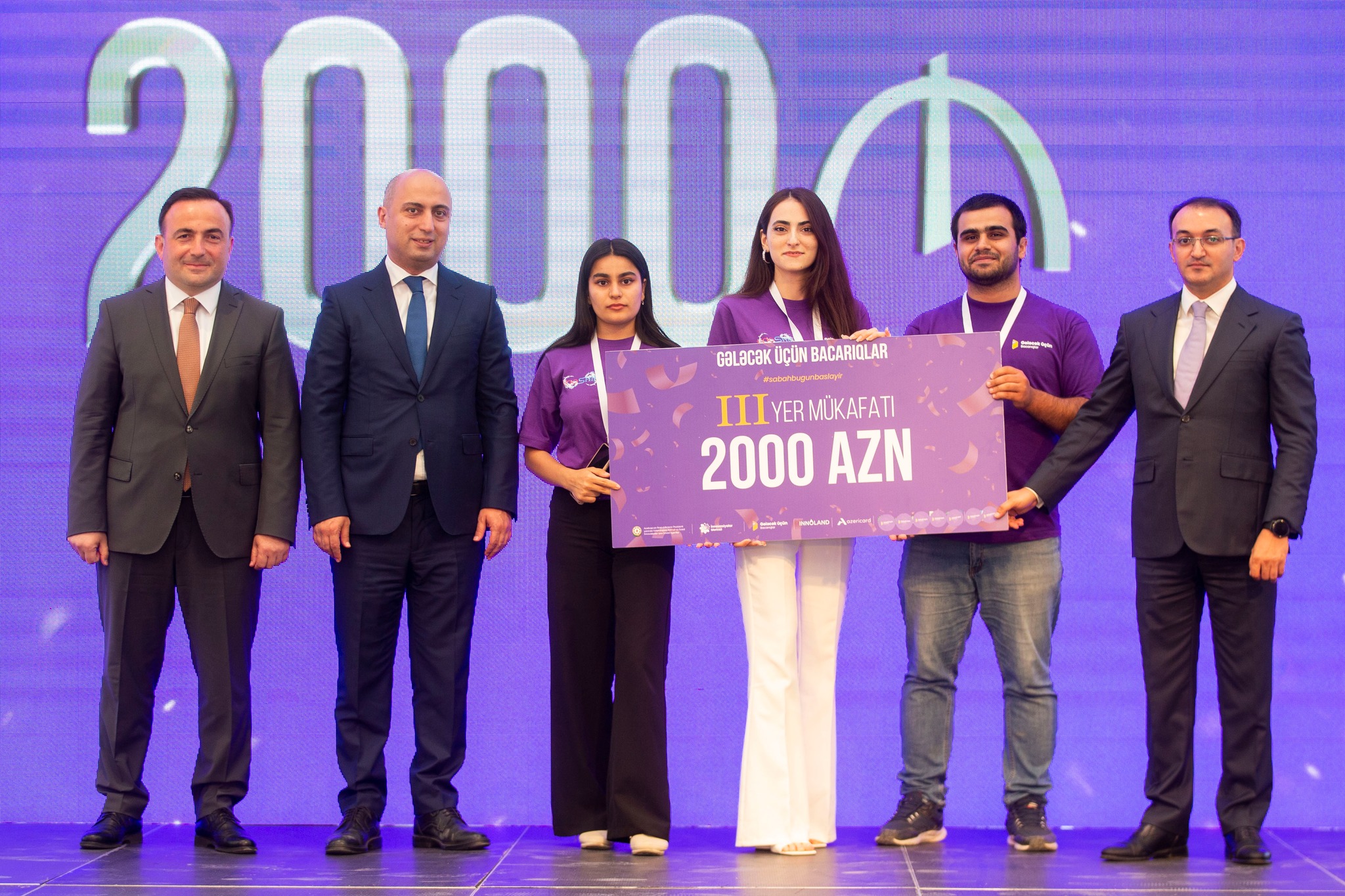 BMU-nun rektoru uğur qazanan tələbələrlə görüşüb