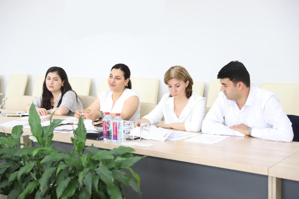 Təhsil İnstitutunda Yaponiyanın təhsil şirkəti ilə görüş keçirilib