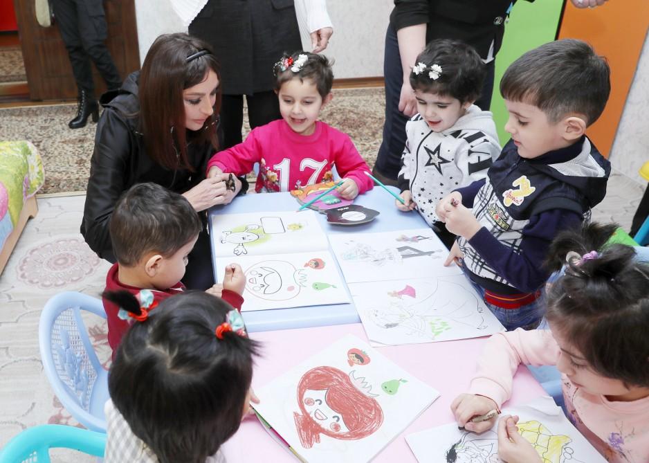 Mehriban xanımın təhsil və mədəniyyət sahəsində böyük xidmətləri var  