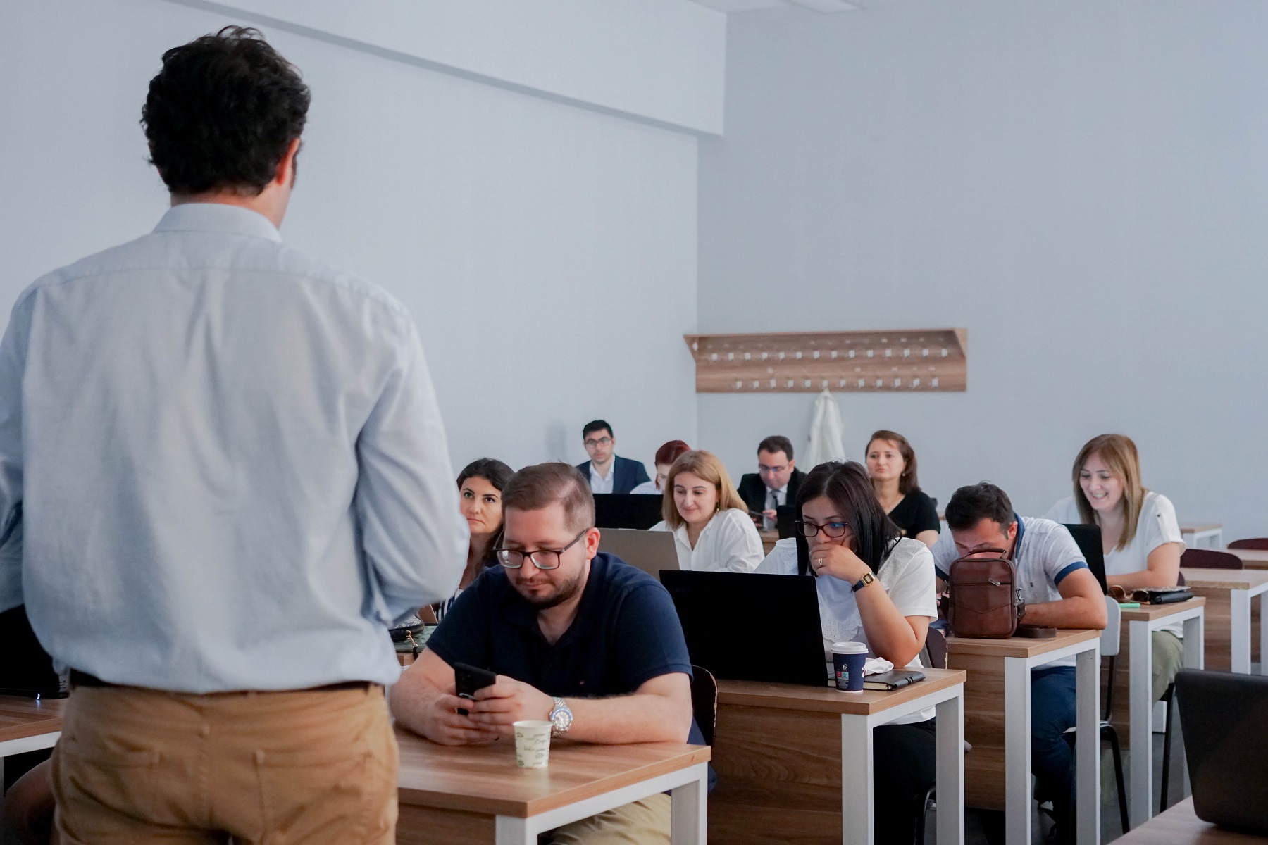 Müəllimlər “Viveka Mentorship” proqramında iştirak edəcək