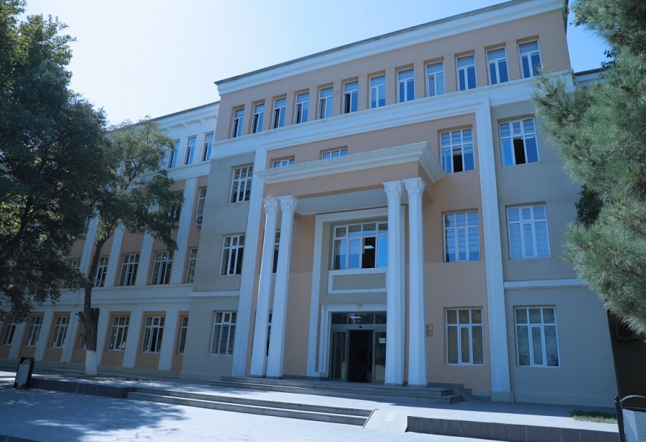 Ötən tədris ilində AzMİU-da 72 elmi seminar keçirilib