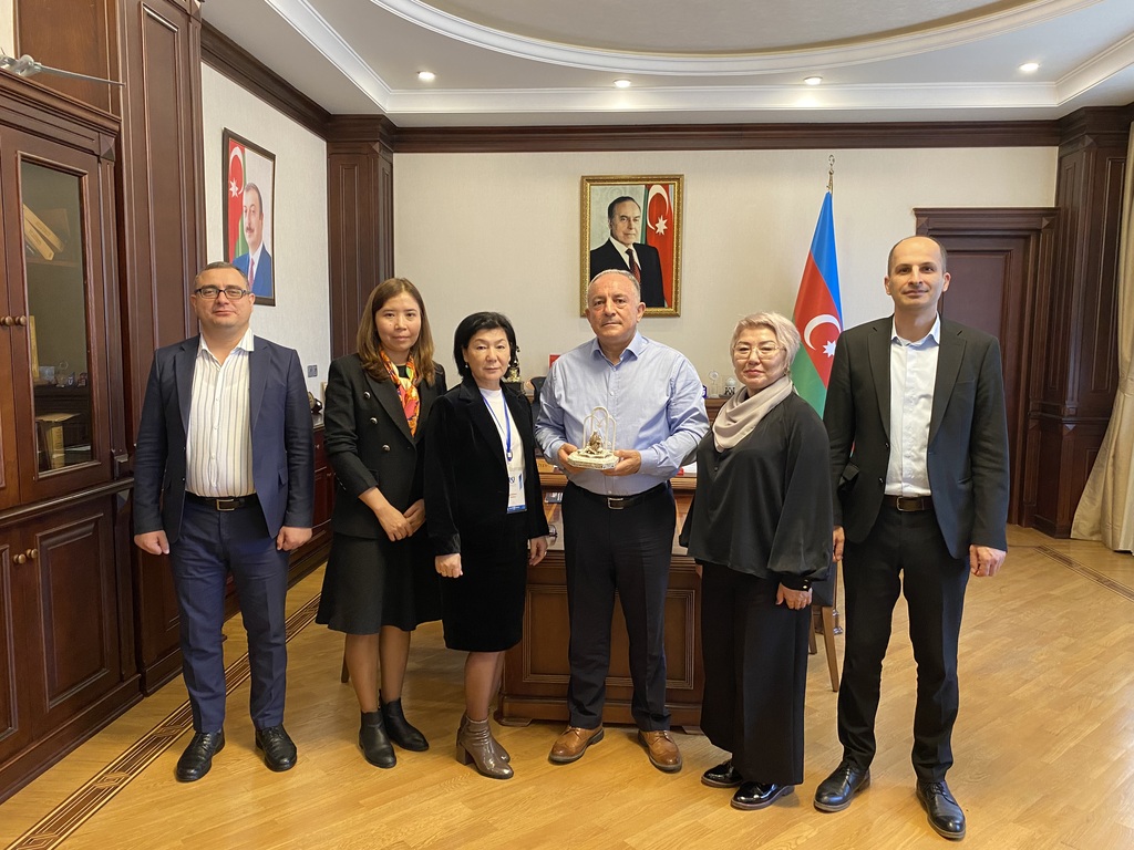 Əcnəbi müəllimlər AzTU-da elmi təcrübə proqramında iştirak edir