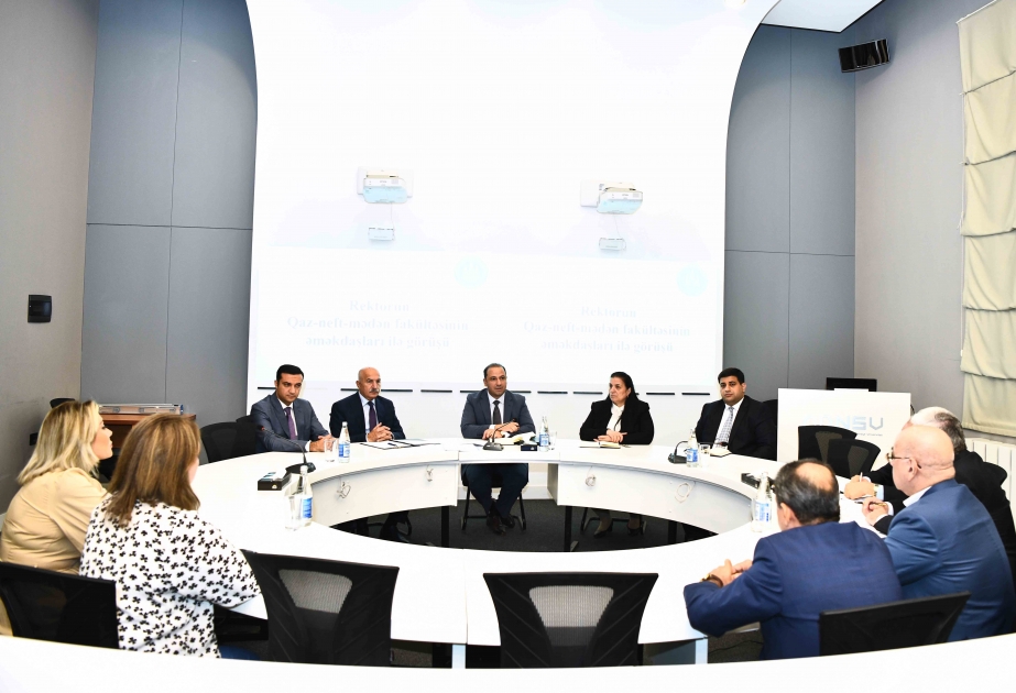 Tədrisin müasirləşdirilməsi ilə bağlı müzakirələr aparılıb