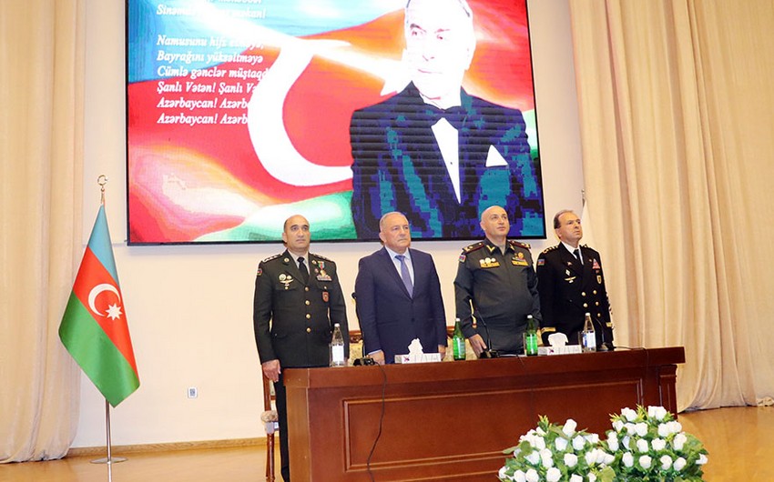 Milli Müdafiə Universitetinin nümayəndələri tələbələrlə görüşüb